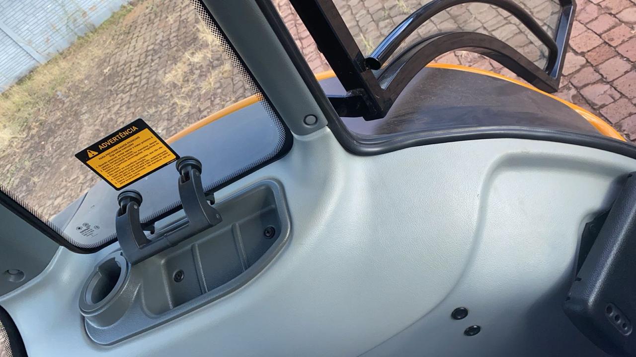 TRATOR VALTRA BH 194 HITECH ANO 2022 *APENAS 770 HRS* **04 PNEUS RADIAS NOVOS** MOTOR 6 CILINDROS 195 CV, TRANSMISSÃO HITECH3 POWER SHIFT COM TROCA AUTOMATICA DENTRO DOS GRUPOS 18F X 18R REVERSÃO - POWER SHUTLLE DE ACIONAMENTO ELETRO HIDRAULICO, TOMADA DE FORÇA INDEPENDENTE DE ACIONAMENTO ELETRO-HIDRAULICO 540/1000 VALVULAS DE CONTROLE REMOTO 4 VCR TIPO BOMBA HIFLOW E FLUXO CONSTANTE. PRE DISPOSTO PARA PILOTO AUTOMATICO.