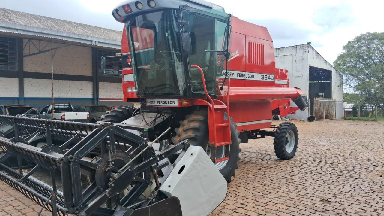 COLHEITADEIRA MF 3640 ANO 2003 16 PÉS HIPERFLEX